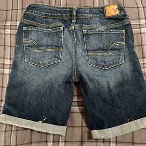 American Eagle Skinny Bermuda Shorts size 4